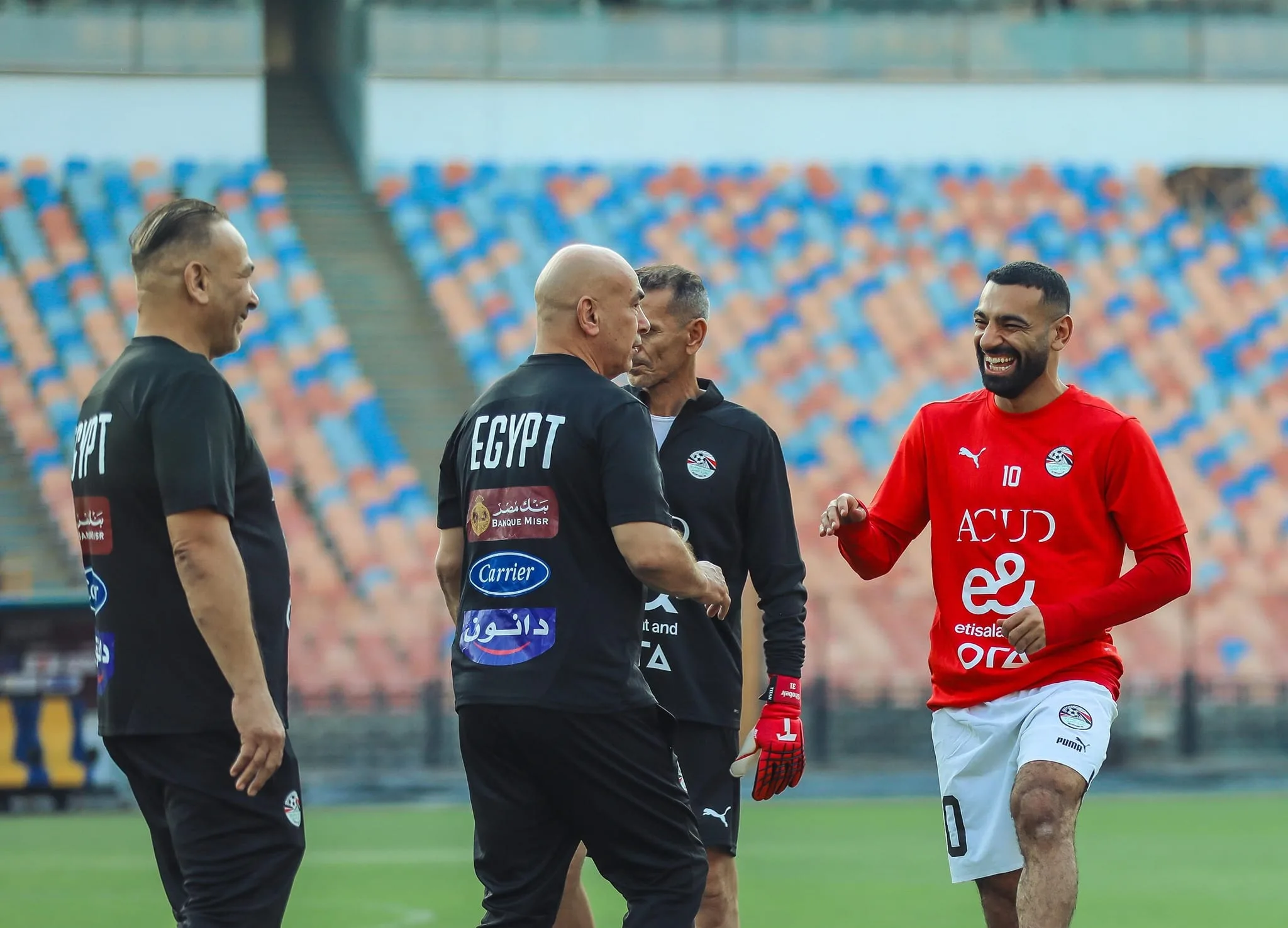 قرار حسام حسن حول بديل محمد صلاح في مباراة مصر وموريتانيا.. ويجهز مفاجأة للدفاع