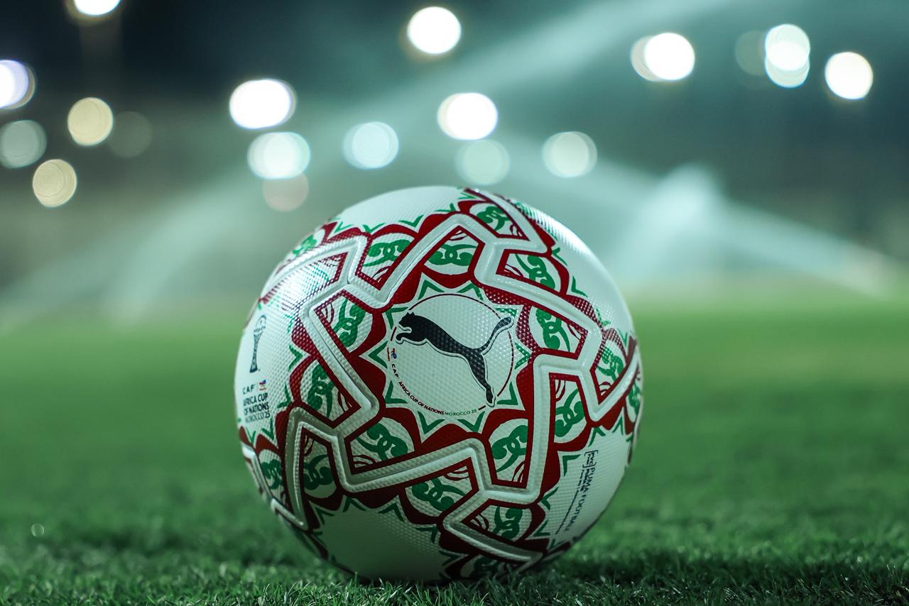 منتخب مصر يتدرب بالكرة الرسمية لأمم إفريقيا (3) منتخب مصر يتدرب بالكرة الرسمية لأمم إفريقيا (3)