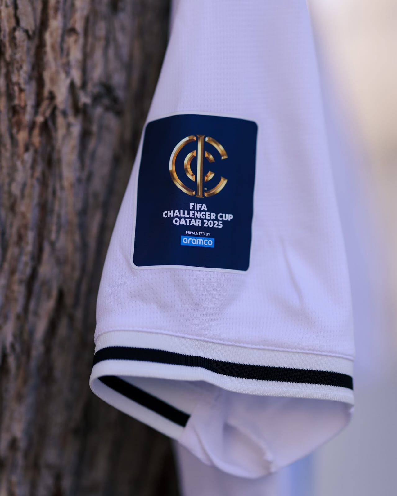 قميص بيراميدز قميص بيراميدز