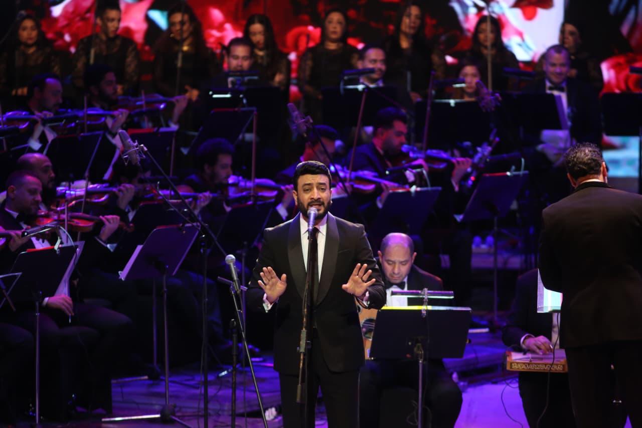 جمهور الأوبرا بين الشجن والرومانسية فى ذكرى حليم (10)