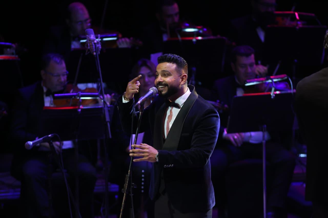 جمهور الأوبرا بين الشجن والرومانسية فى ذكرى حليم (6)