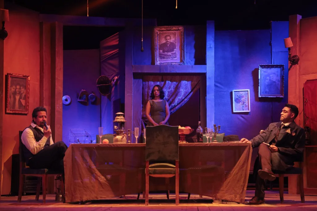 الكمامة» في مهرجان المسرح العالم تتحول من أداة وقاية الى عقاب نفسي (2)