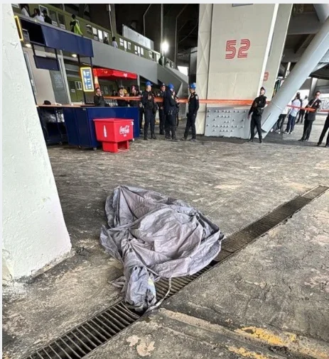 جثة المشجع بمحيط ملعب مباراة المكسيك والبرتغال